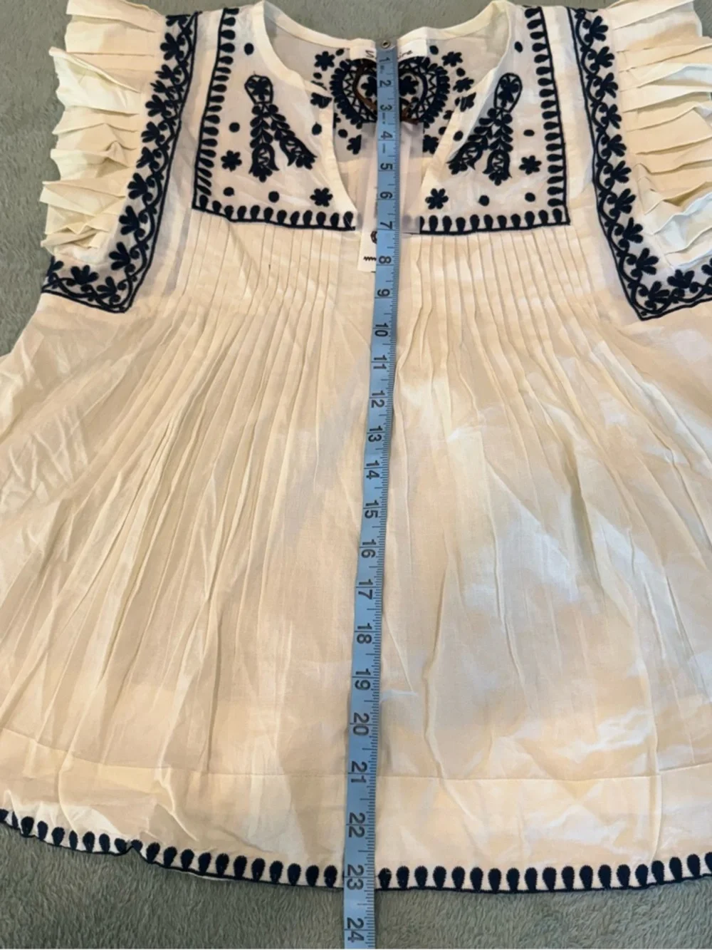 Solitaire Embroidered Boho Blouse Cream Navy Flutter Sleeve NWT S - Picture 8 of 12